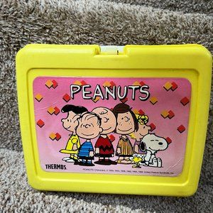 PEANUTS Vintage Yellow  Plastic Lunch Box .